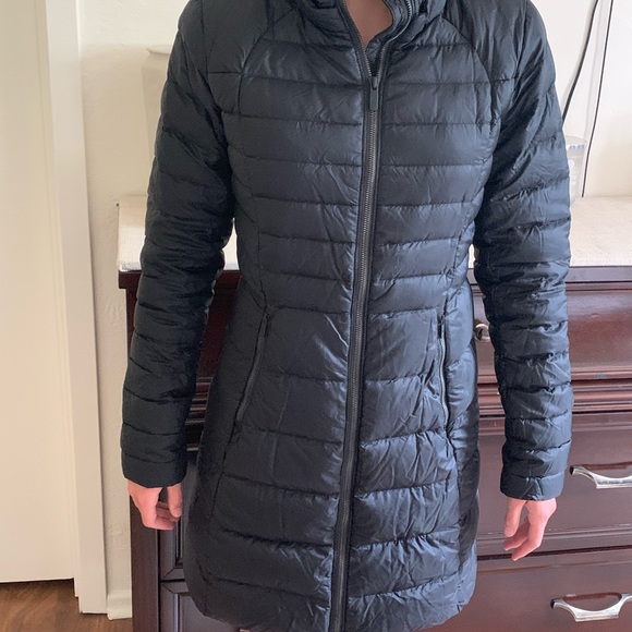 Lululemon Down Puff Coat/Jacket, size 4 - Picture 3 of 6